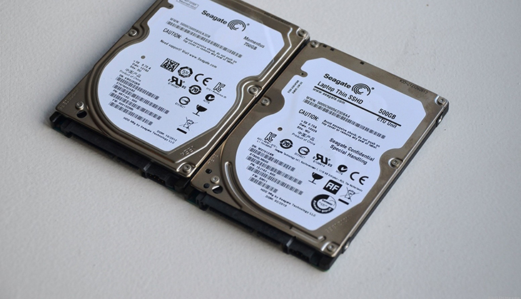 Ổ cứng HDD là thiết bị lưu trữ sử dụng đĩa từ quay để ghi và đọc dữ liệu